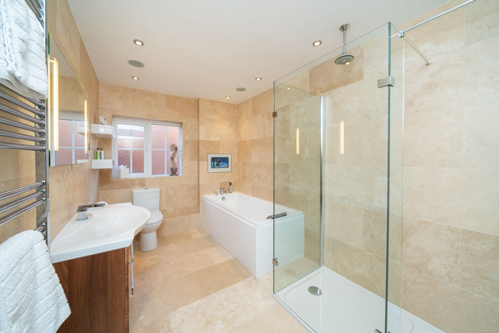BATHROOM- click for photo gallery